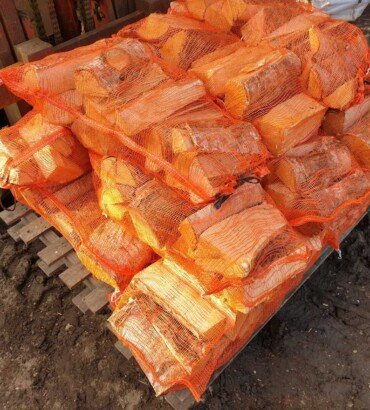 12 Nets Kiln Dried Stove Logs plus 1 kindling net