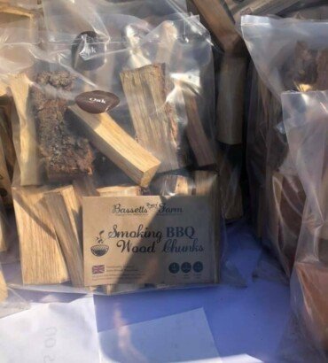 Smoking BBQ Wood Chunks - Oak